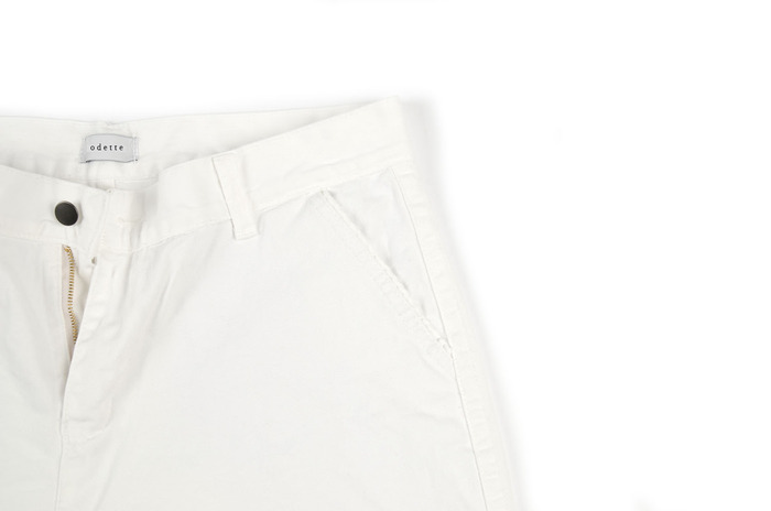 white canvas shorts