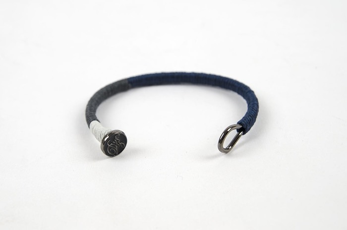 1826 metal bracelet